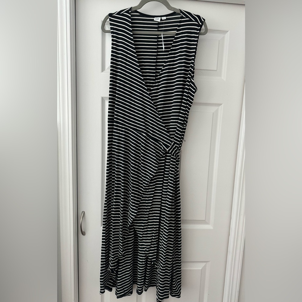 Gap XL stripped wrap dress